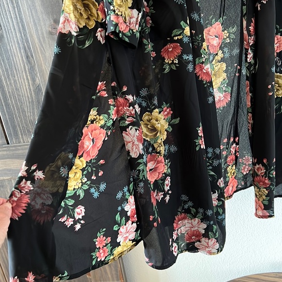 Torrid new with tags Kimono size 00 #D - Picture 8 of 12